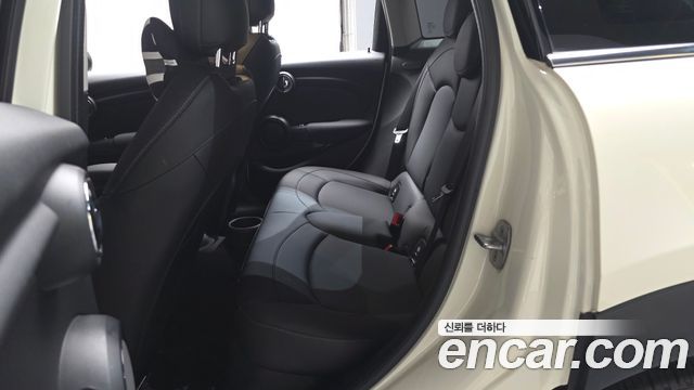 MINI Cooper 5Door Standard 3rd 2021 — фото 12