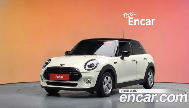 MINI Cooper 5Door Standard 3rd