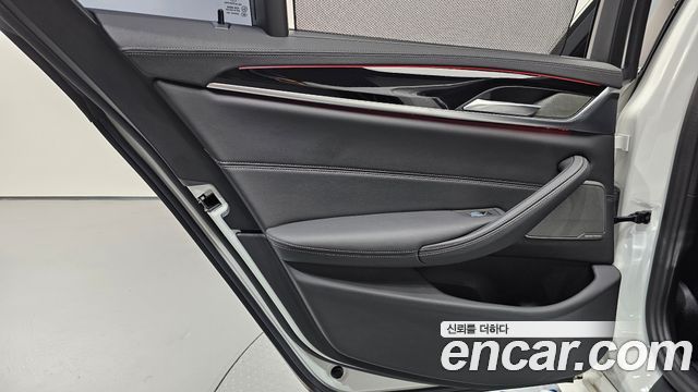 BMW 5 Series (G30) 530i xDrive M Sport Package 2023 — фото 25