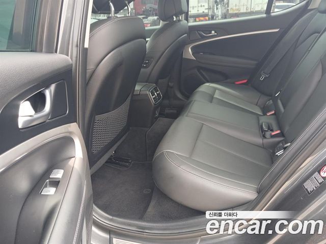 Genesis G70 2.2D Advanced 2019 — фото 15