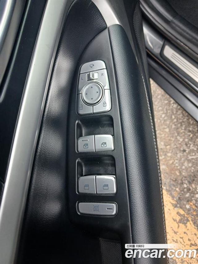 Genesis G70 2.2D Advanced 2019 — фото 23