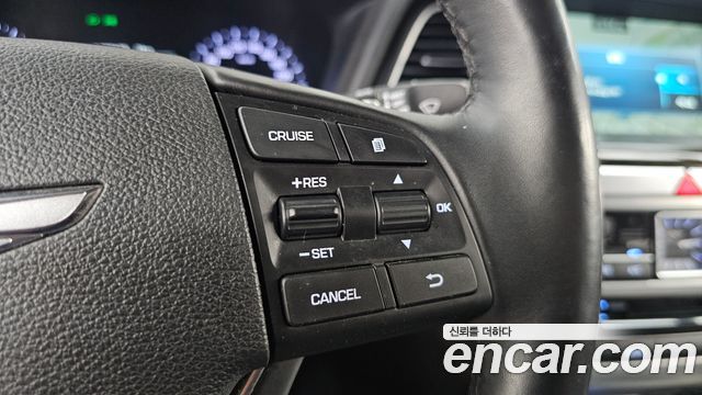 Genesis G80 3.3 GDI AWD Premium Luxury 2018 — фото 18