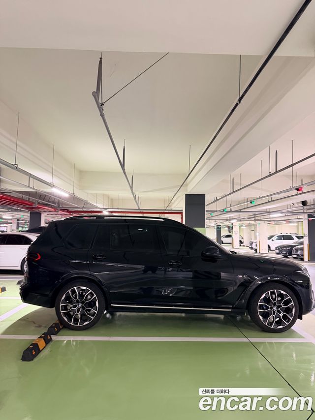 BMW X7 (G07) xDrive 40i M Sport 7STR 2025 — фото 16