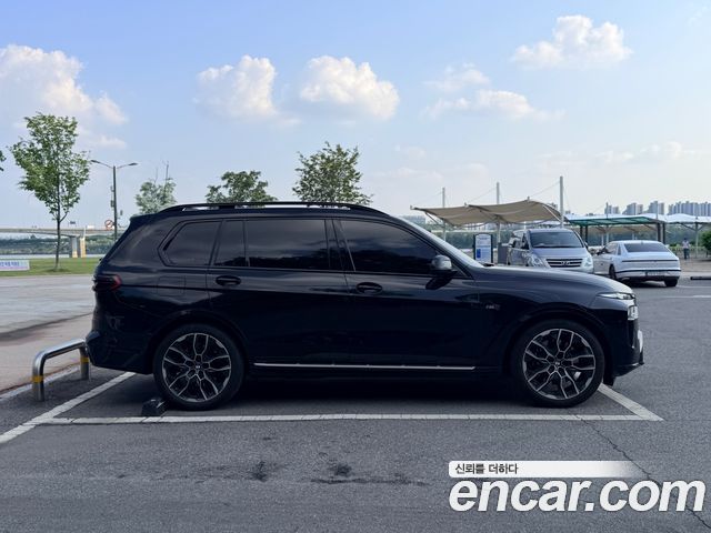 BMW X7 (G07) xDrive 40i M Sport 7STR 2025 — фото 22