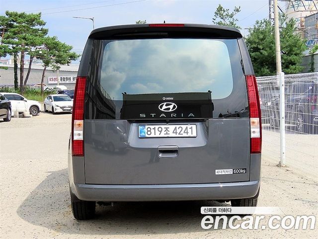 Hyundai Staria L3.5 Cargo 5-Seater Modern 2025 — фото 4