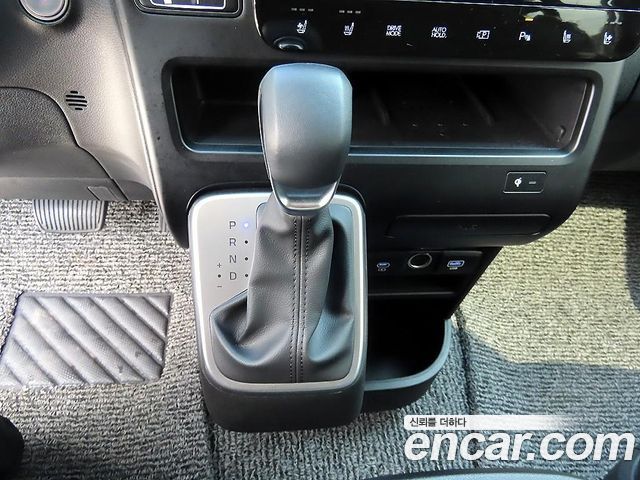Hyundai Staria L3.5 Cargo 5-Seater Modern 2025 — фото 10