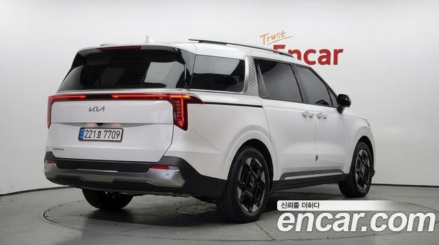 Kia Carnival (IV) Gasoline 9-Seater Noblesse 2025 — фото 2
