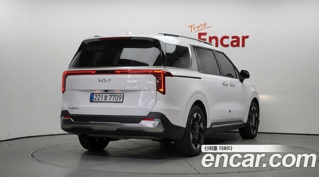Kia Carnival (IV) Gasoline 9-Seater Noblesse 2025 — фото 4