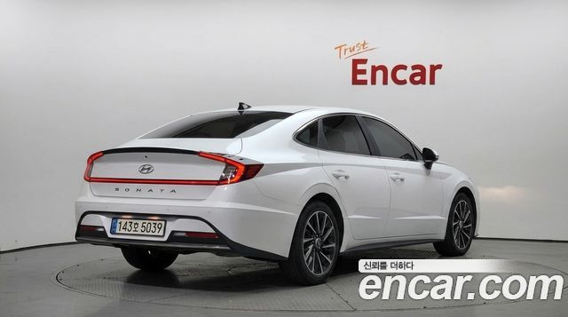 Hyundai Sonata Hybrid (DN8) Premium Plus 2022 — фото 2