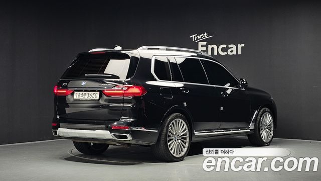 BMW X7 (G07) xDrive 40i Design Pure Excellence 7-Seater 2021 — фото 2