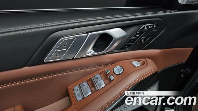 BMW X7 (G07) xDrive 40i Design Pure Excellence 7-Seater 2021 — фото 33