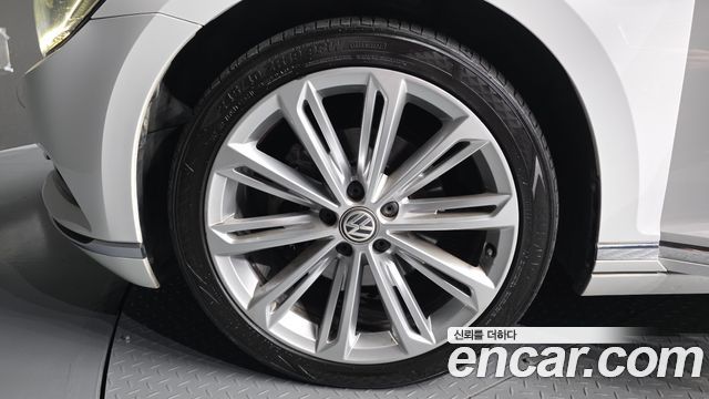 Volkswagen Passat GT (B8) 2.0 TDI 4Motion Prestige 2018 — фото 5