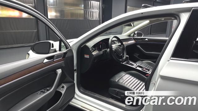 Volkswagen Passat GT (B8) 2.0 TDI 4Motion Prestige 2018 — фото 10