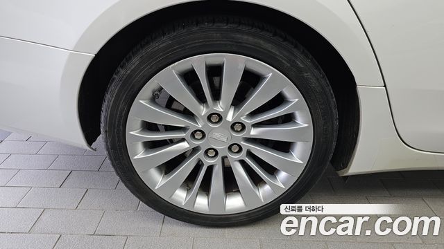 Cadillac CTS (III) 2.0 Premium Plus 2017 — фото 5