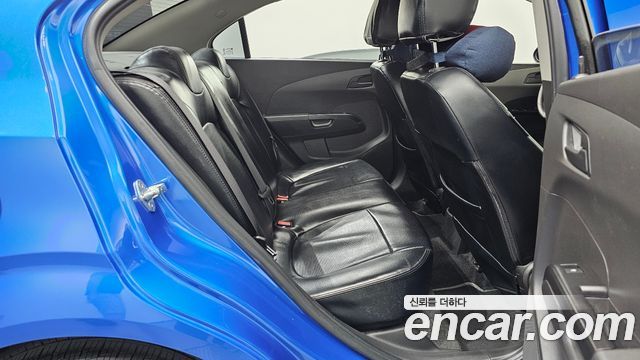 Chevrolet Aveo Sedan 1.4 Turbo L 2018 — фото 12