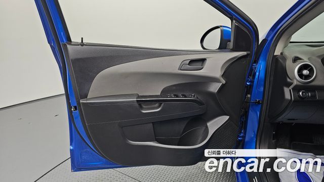 Chevrolet Aveo Sedan 1.4 Turbo L 2018 — фото 24