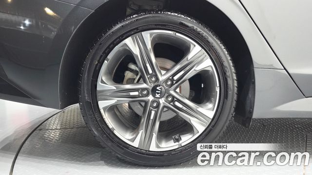 Kia K5 (III) 2.0 Noblesse 2020 — фото 21