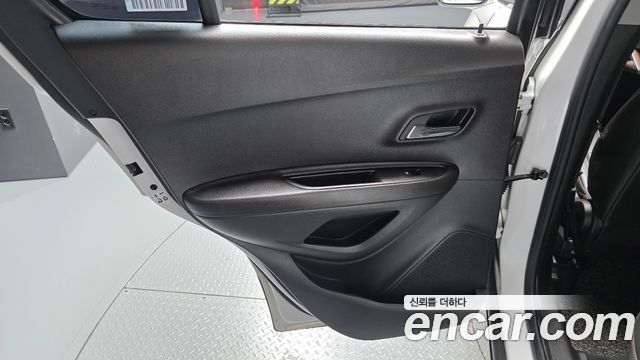 Chevrolet Trax 1.6 Diesel Premier 2018 — фото 25