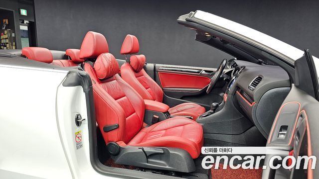 Volkswagen Golf (VI) 2.0 TDI Cabriolet 2013 — фото 11