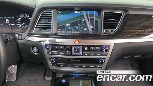 Genesis G80 3.3 GDI AWD Premium Luxury 2019 — фото 16