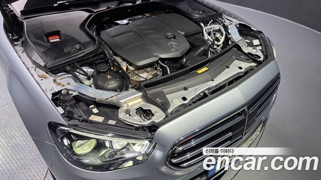 Mercedes-Benz E-Class (W213) E220d 4MATIC Exclusive 2021 — фото 6