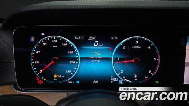 Mercedes-Benz E-Class (W213) E220d 4MATIC Exclusive 2021 — фото 8