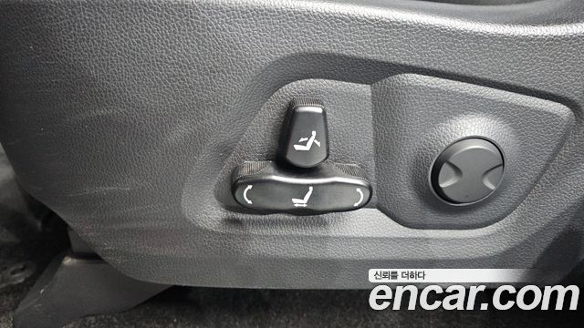 KG Mobility (SsangYong) Rexton Sports Khan Diesel 2.2 4WD Prestige 2022 — фото 15
