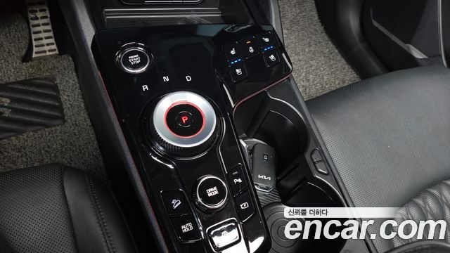 Kia Sportage (V) Gasoline 1.6 Turbo 2WD Signature 2023 — фото 9