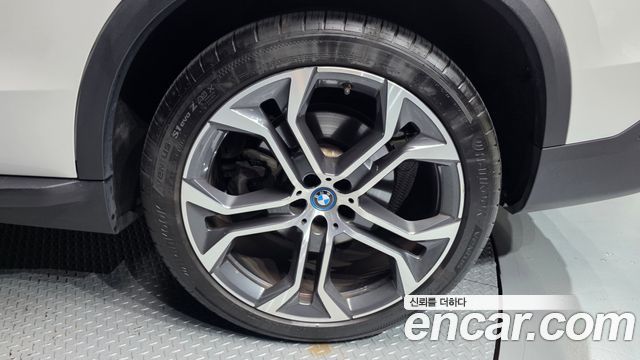 BMW X5 (G05) xDrive 45e xLine 2023 — фото 27