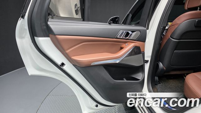 BMW X5 (G05) xDrive 45e xLine 2023 — фото 31