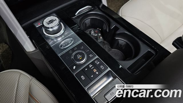 Land Rover Discovery 5 3.0 TD6 Launch Edition 2017 — фото 9