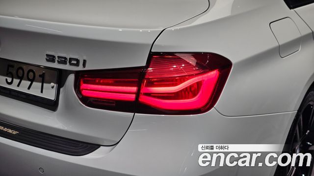 BMW 3 Series (F30) 330i M Sport Shadow 2018 — фото 23