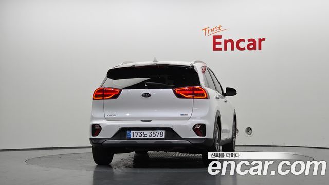 Kia Niro 1.6 HEV Noblesse Special 2020 — фото 4