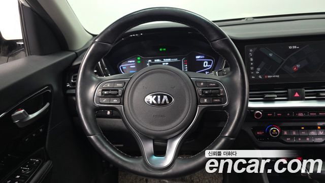 Kia Niro 1.6 HEV Noblesse Special 2020 — фото 13
