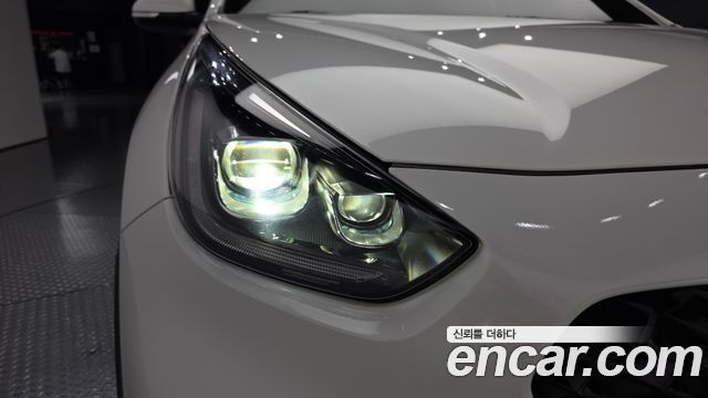 Kia Niro 1.6 HEV Noblesse Special 2020 — фото 22
