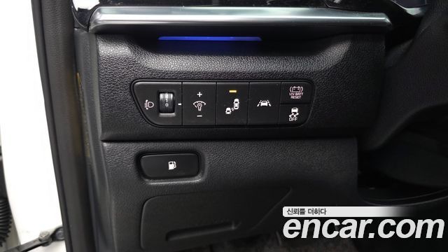 Kia Niro 1.6 HEV Noblesse Special 2020 — фото 29