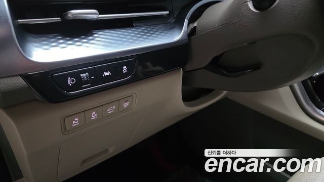 Kia Carnival (IV) Gasoline 7-Seater Hi-Limousine Signature 2021 — фото 27