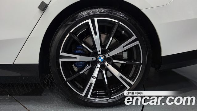 BMW 5 Series (G60) 530i xDrive M Sport 2025 — фото 21