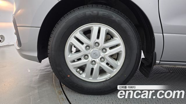 Hyundai Grand Starex Van 5-Seater Modern 2021 — фото 5