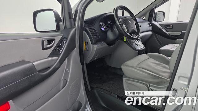 Hyundai Grand Starex Van 5-Seater Modern 2021 — фото 10
