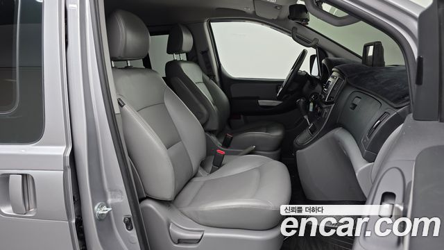 Hyundai Grand Starex Van 5-Seater Modern 2021 — фото 11