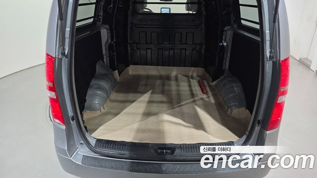 Hyundai Grand Starex Van 5-Seater Modern 2021 — фото 20
