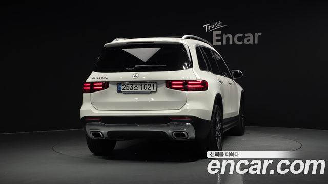 Mercedes-Benz GLB-Class (X247) GLB200 d 2024 — фото 4