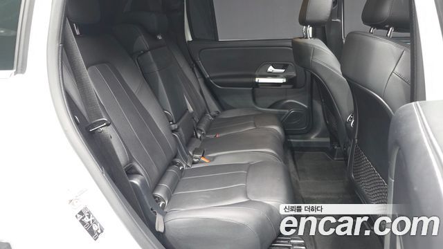 Mercedes-Benz GLB-Class (X247) GLB200 d 2024 — фото 16