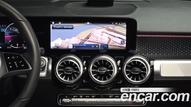 Mercedes-Benz GLB-Class (X247) GLB200 d 2024 — фото 18
