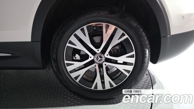 Mercedes-Benz GLB-Class (X247) GLB200 d 2024 — фото 27
