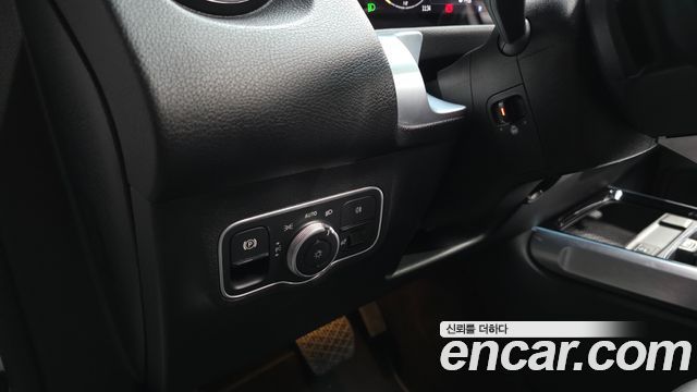 Mercedes-Benz GLB-Class (X247) GLB200 d 2024 — фото 36