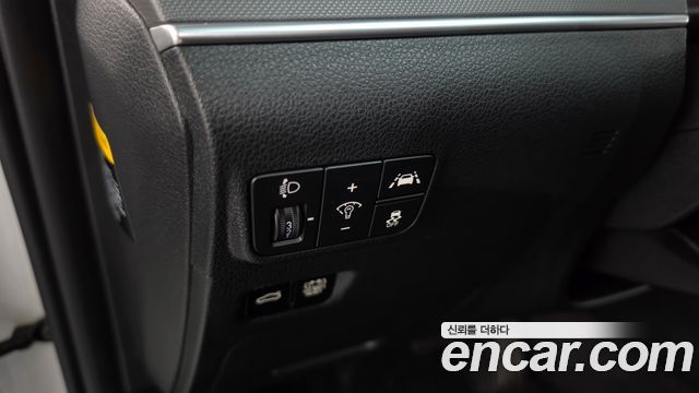 Kia K5 Hybrid (III) Trendy 2020 — фото 17