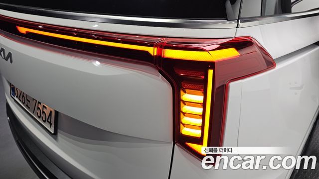 Kia Carnival (IV) HEV 9seater Signature 2024 — фото 23