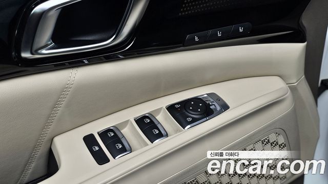 Kia Carnival (IV) HEV 9seater Signature 2024 — фото 28